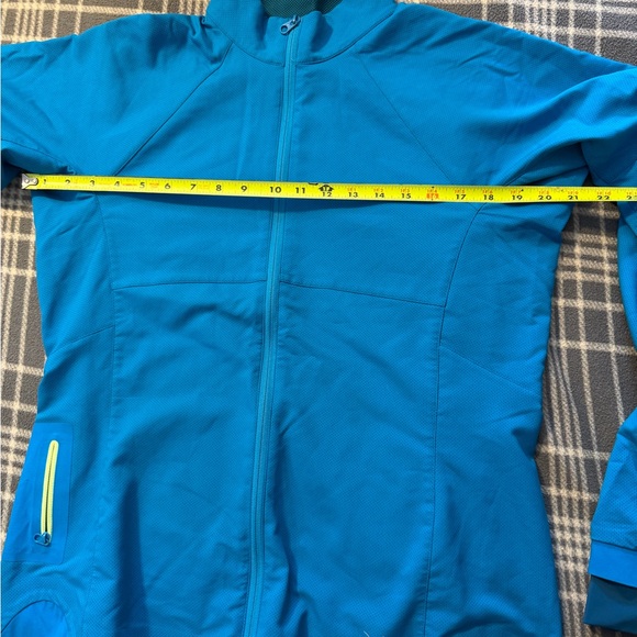 Arc'teryx Teal Women's Light Weight Jacket - Picture 4 of 4